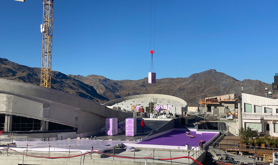 Sportcentrum Val Thorens - JACKODUR® voor omkeerdakisolatie wordt (ook) een skipiste!