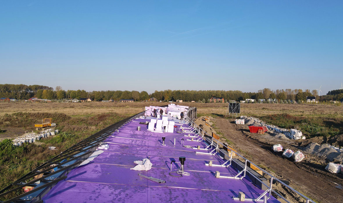 Groen omkeerdak in uniek en energieneutraal woonproject