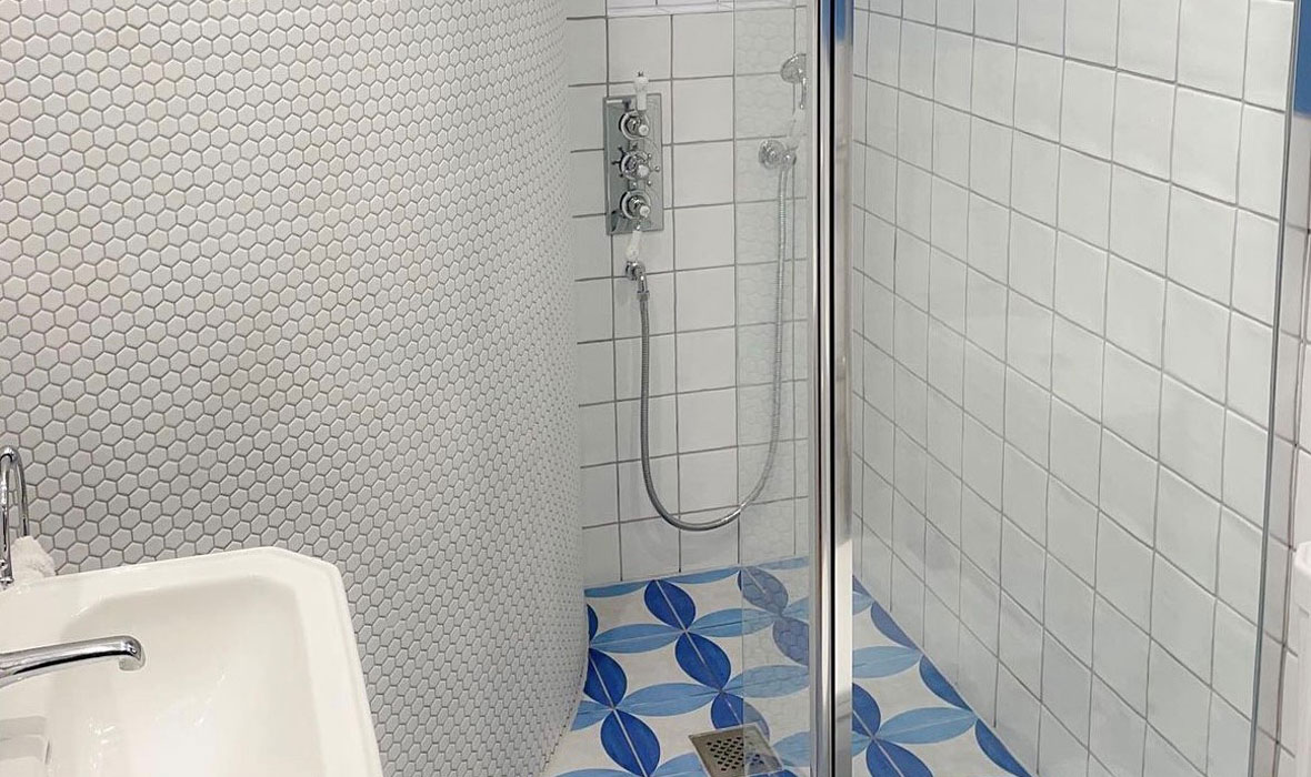 Eindeloze mogelijkheden met JACKOBOARD® - zelfs in de meest gecompliceerde badkamers