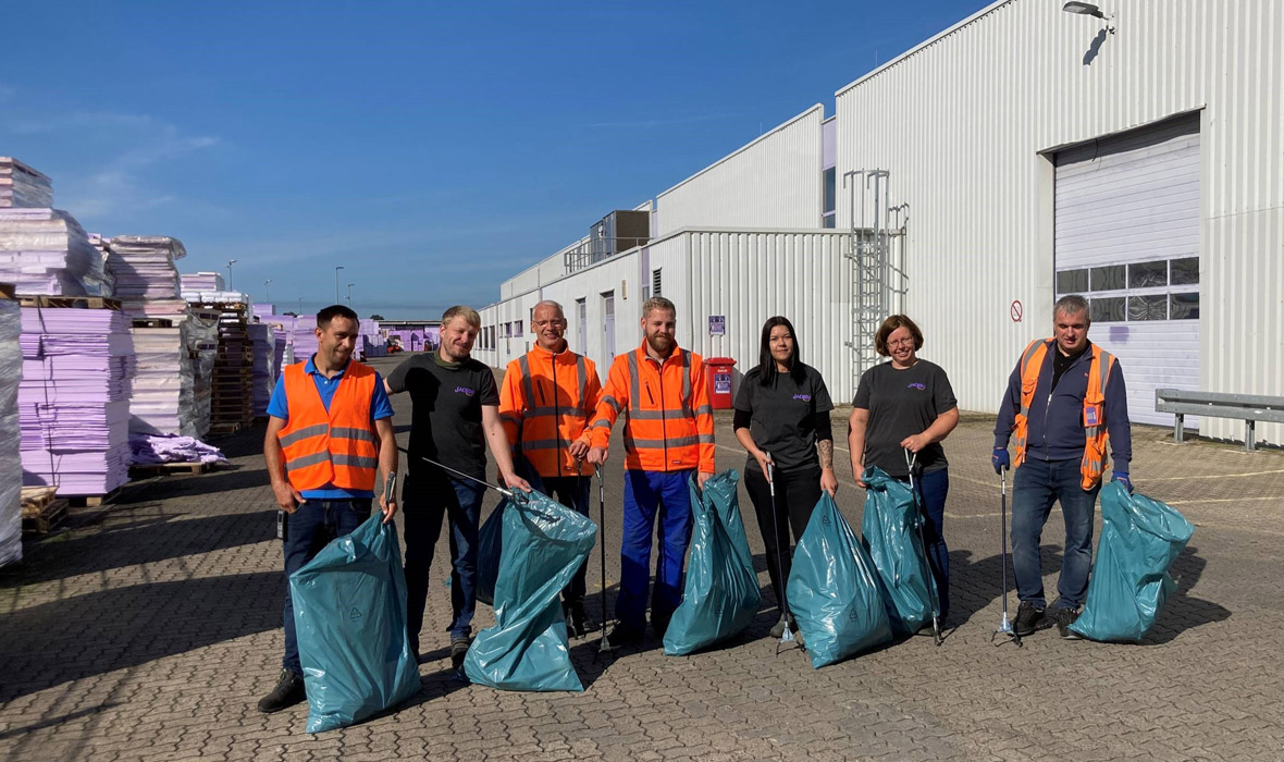 Wij ruimen op!  Teams van JACKON by BEWI nemen deel aan World Cleanup Day