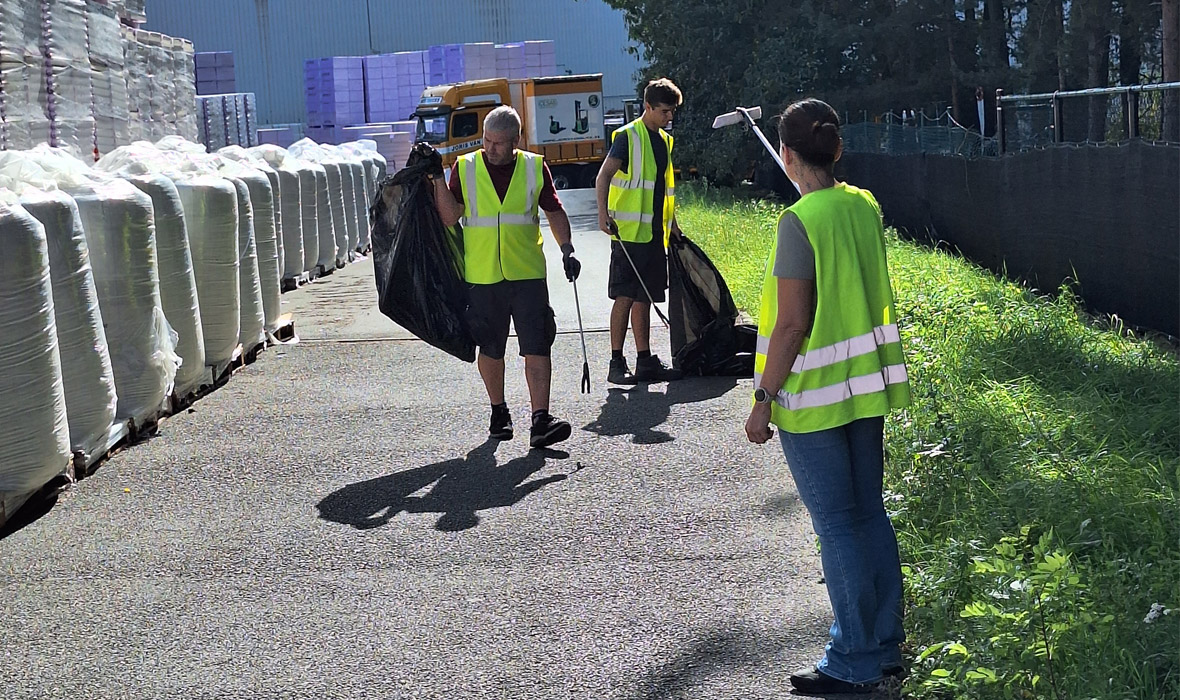 Wij ruimen op!  Teams van JACKON by BEWI nemen deel aan World Cleanup Day