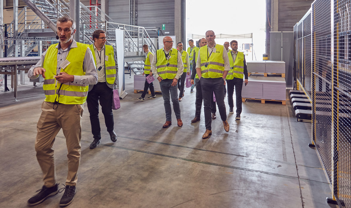 JACKON Insulation by BEWI neemt nieuwe  ultramoderne productielijn voor bouwplaten in gebruik