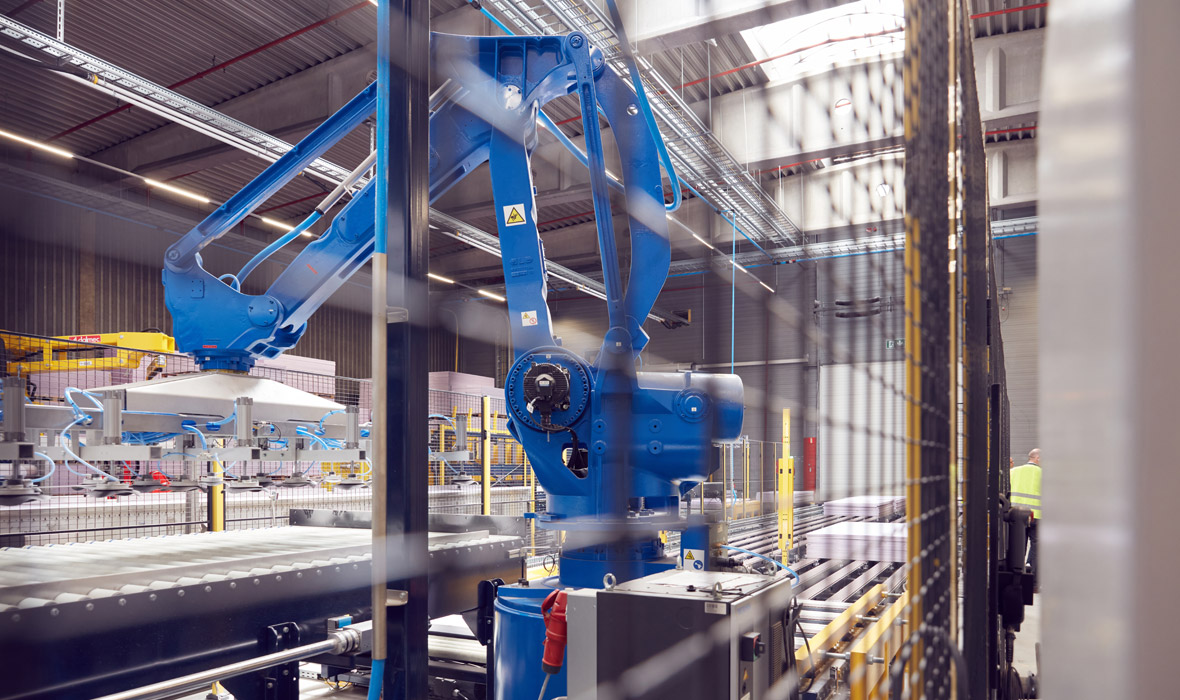 JACKON Insulation by BEWI neemt nieuwe  ultramoderne productielijn voor bouwplaten in gebruik