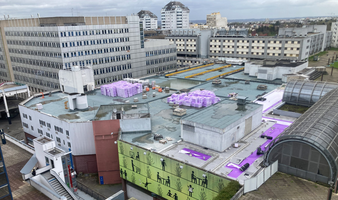 5.000 m² platdak op een andere manier bekeken: Korte keten landbouw vanop het dak van een winkelcentrum in Noisy-le-Grand